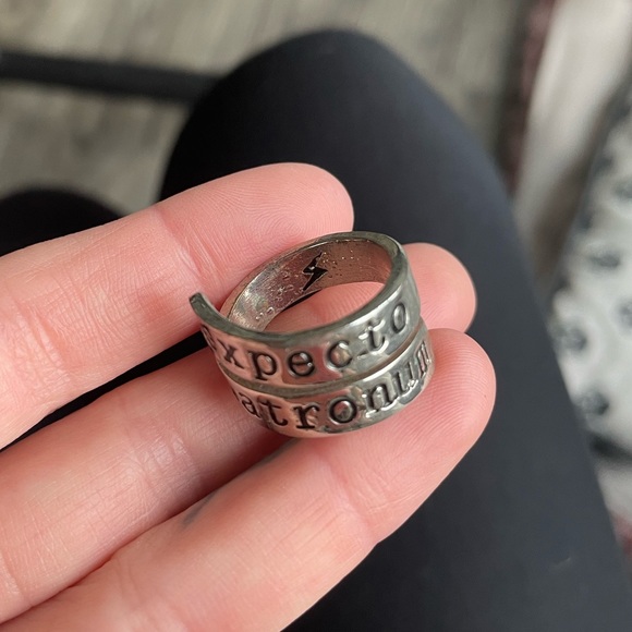 4 Miscellaneous Rings - Picture 7 of 7